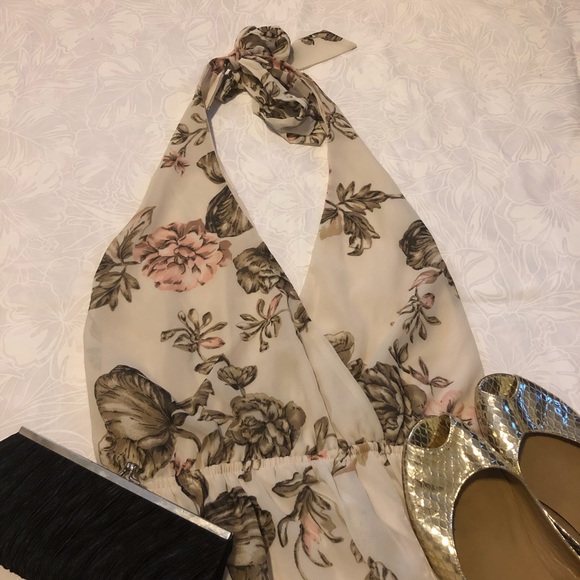 🆕 NWT Cream Floral Halter Romper - Picture 3 of 3